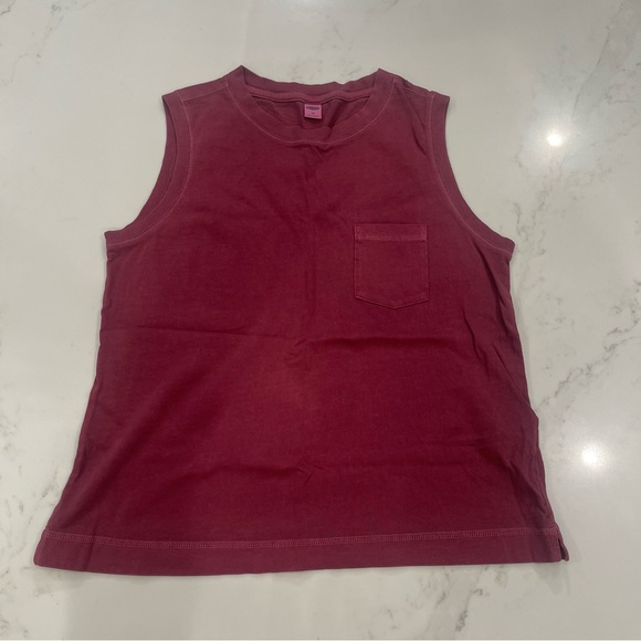 Old Navy Tops - NWOT Old Navy Sleeveless Burgundy Top with Pocket